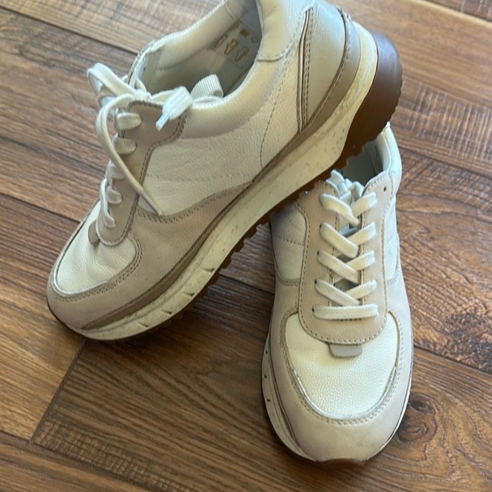 Madewell Kickoff Trainer leather sneakers. Still on Madewell site for $69.99!